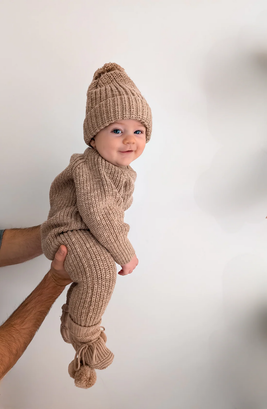 CHUNKY TEXTURED KNIT BEANIE | BROWN - 0-3 MONTHS