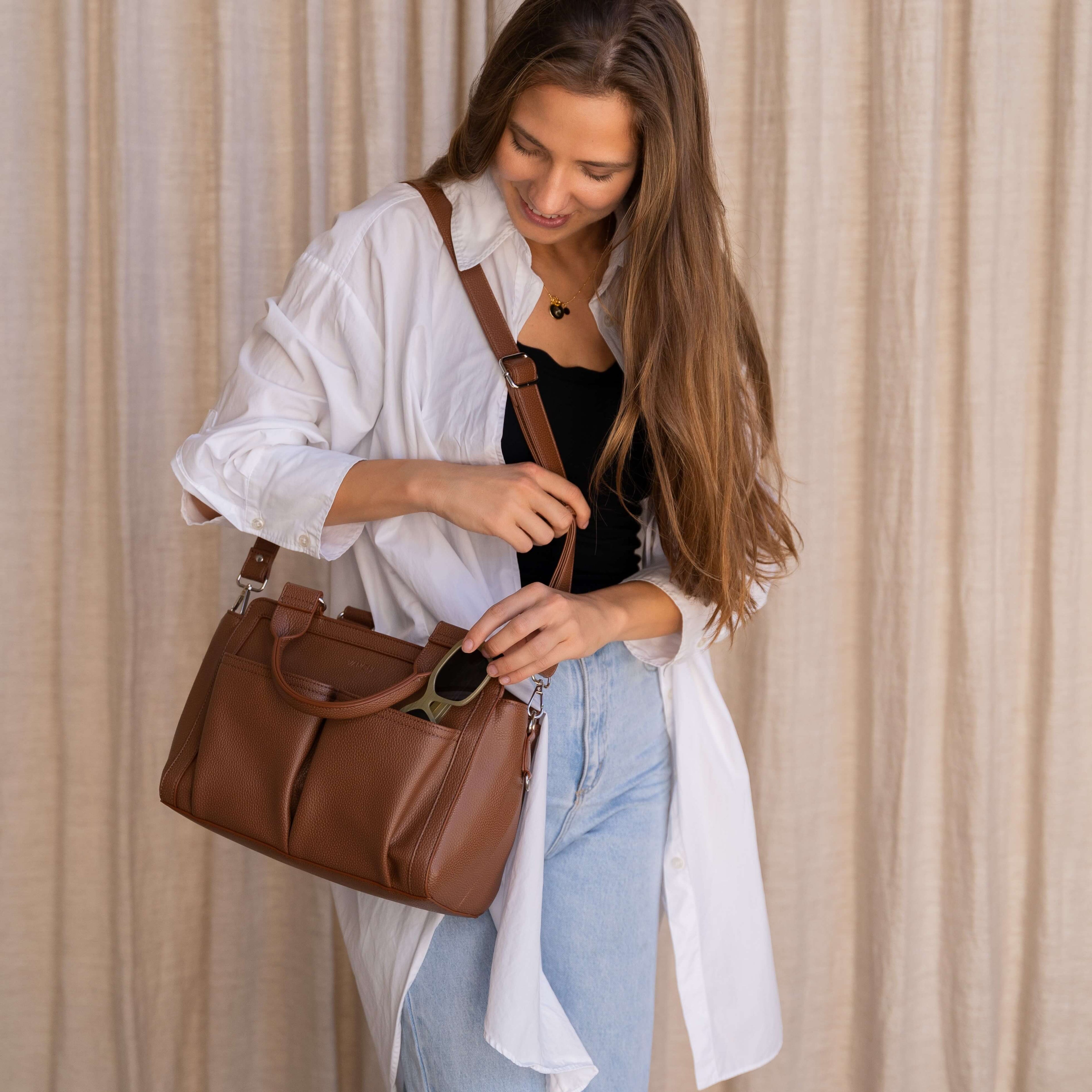 Amelia Convertible Pram Caddy - Pebbled Tan v2