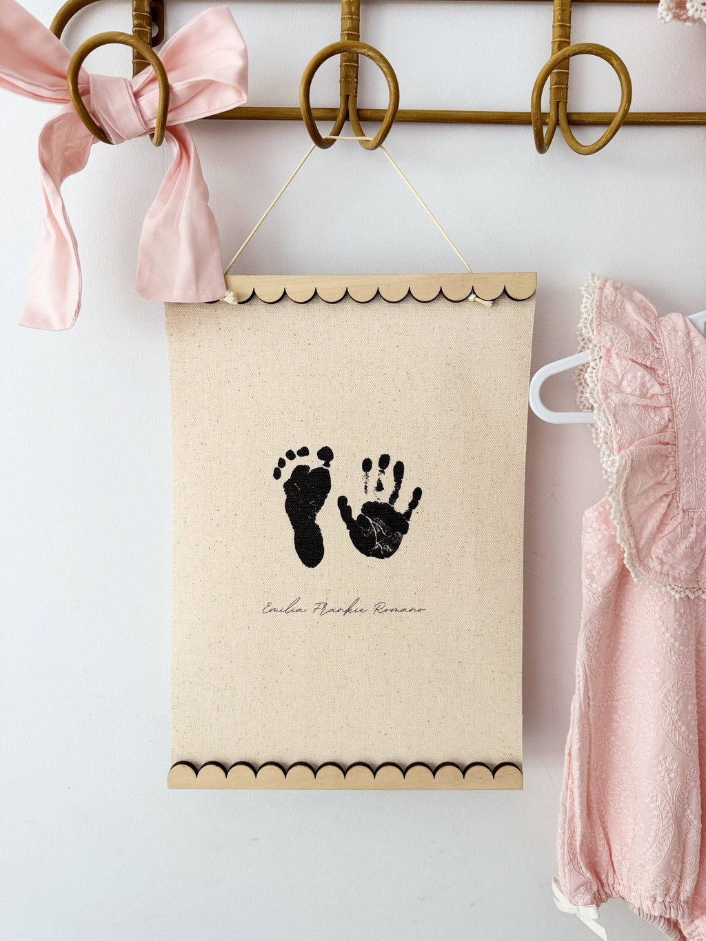 Scalloped Magnetic Hanger *FRAME ONLY
