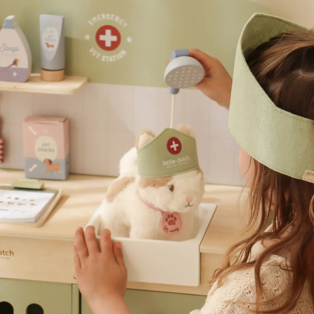 Little Dutch Veterinary Set