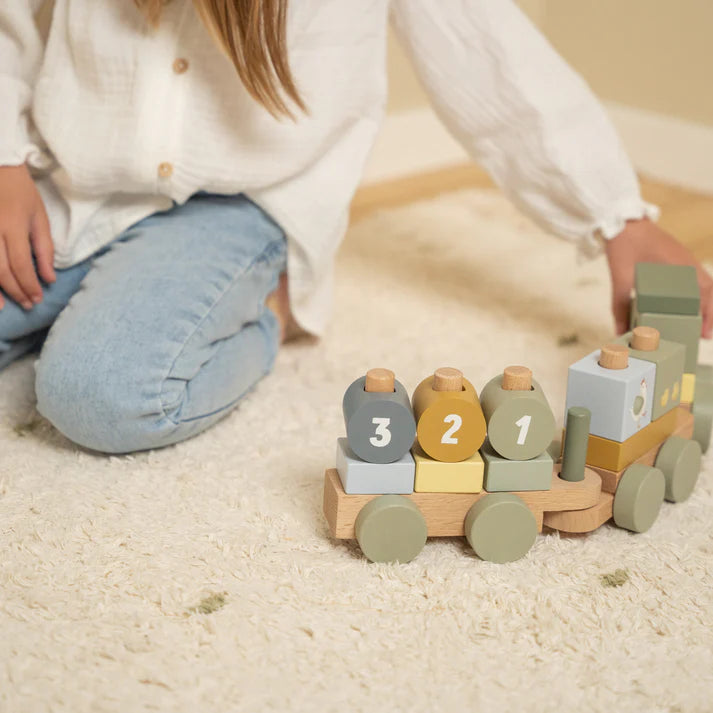 Wooden Stacking Train Tractor