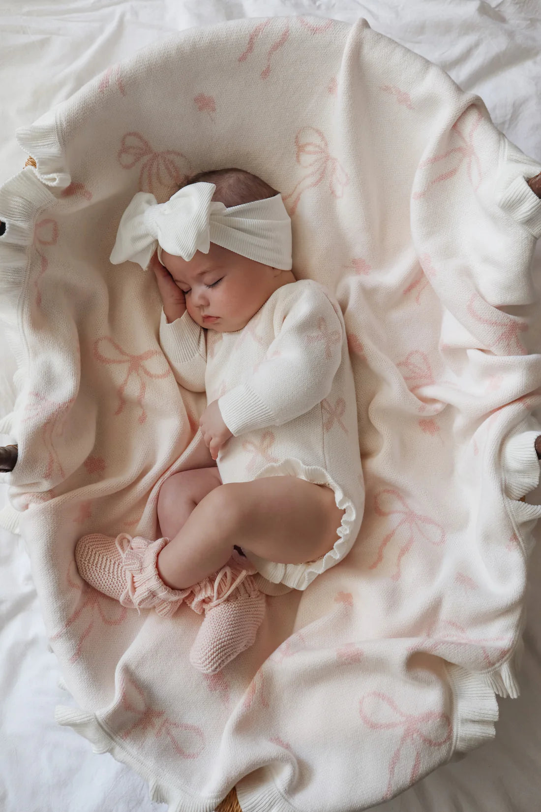 FLORAL BOW BLANKET | MILK + BABY PINK