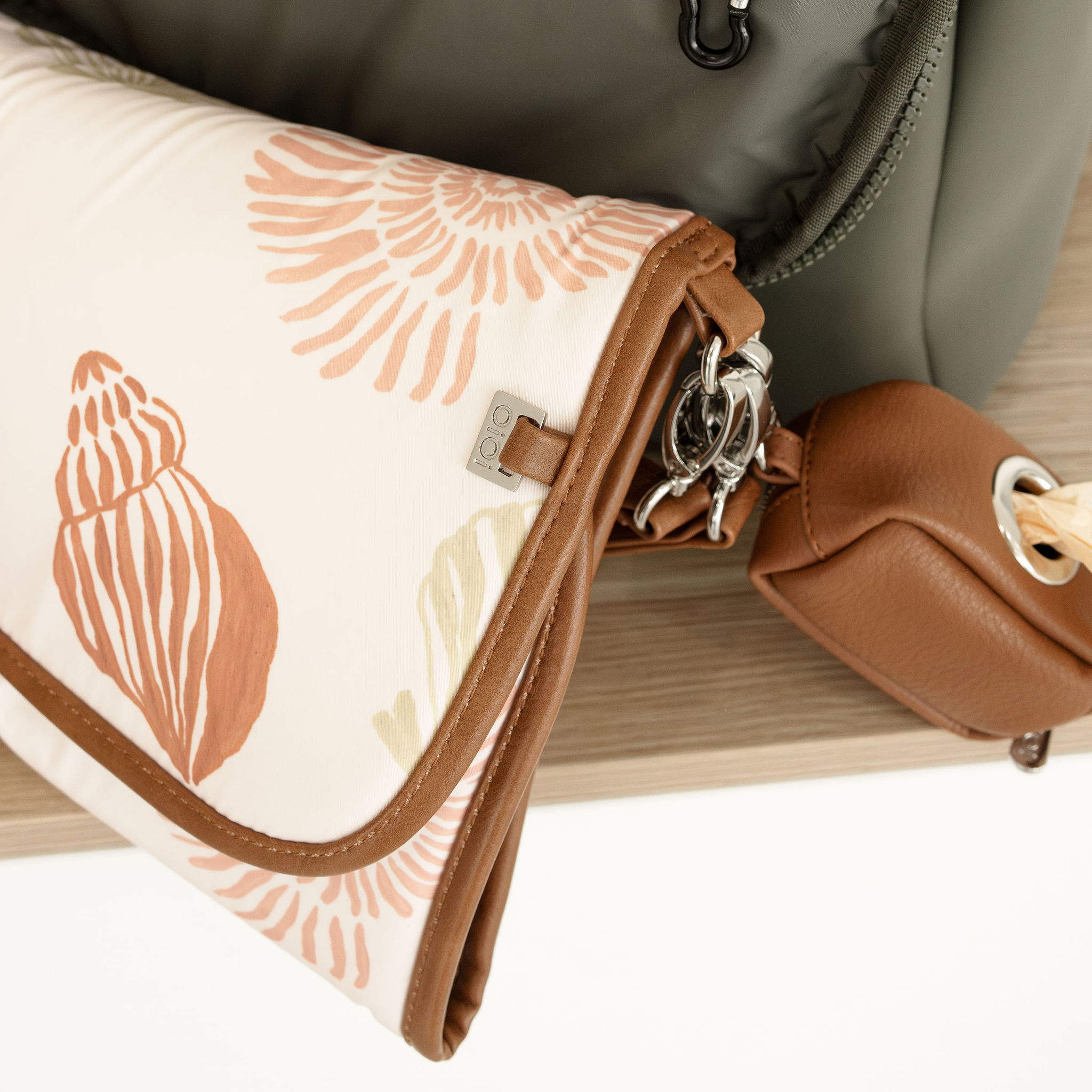 Change Mat Clutch - Seashells