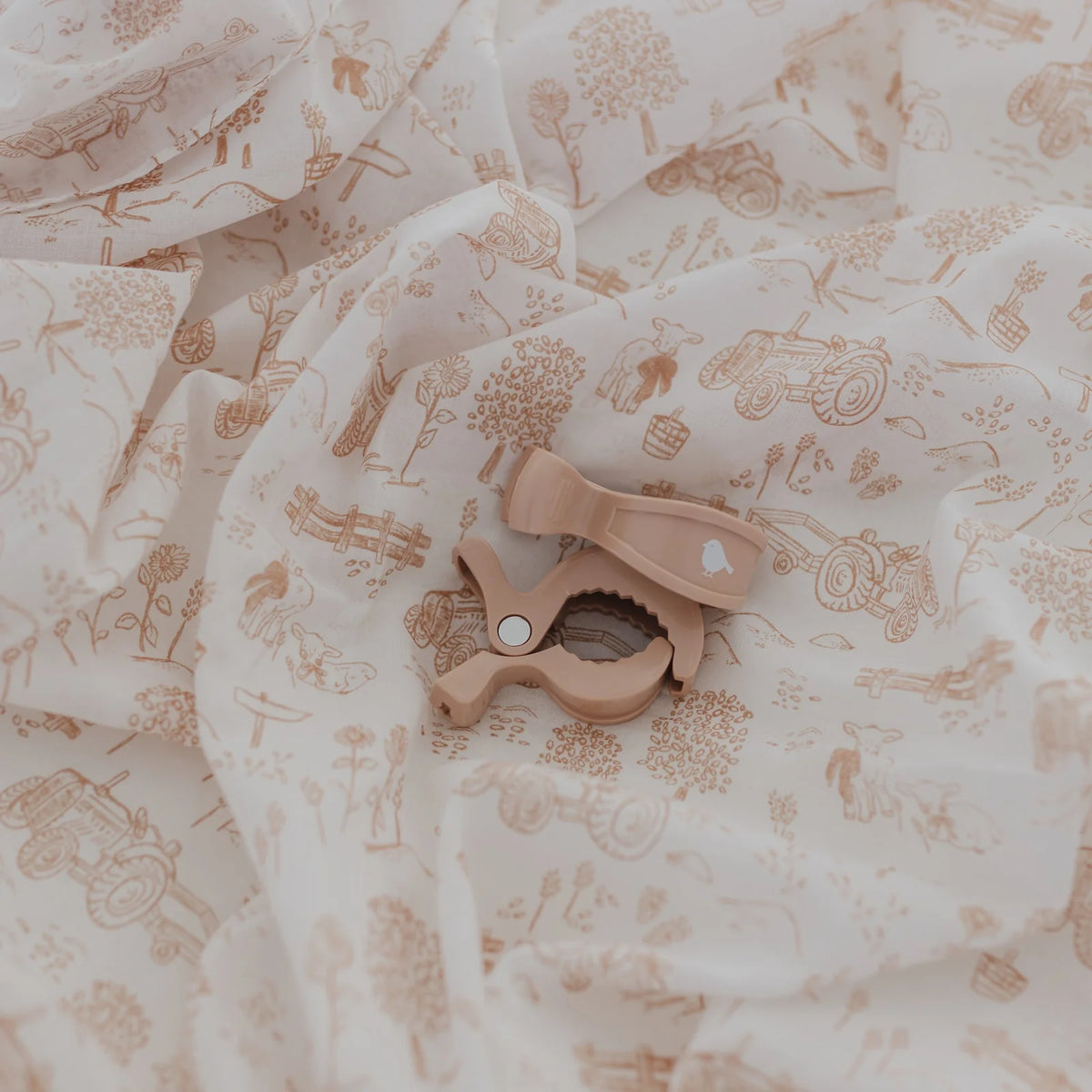 Latte Vintage Farm Muslin Wrap & Pram Clip Set